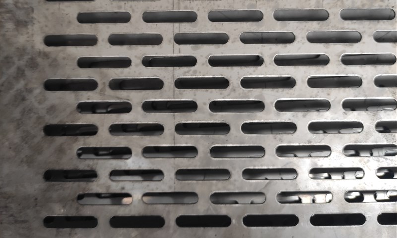 金屬網(wǎng)孔板